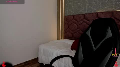 Snapshot of lucia_star_ chatting on December 14, 2024, 12:44 am lucia star  online show from December 14, 2024, 12:44 am