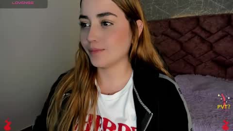 Snapshot of lucia_star_ chatting on January 2, 2025, 4:24 pm lucia star  online show from January 2, 2025, 4:24 pm