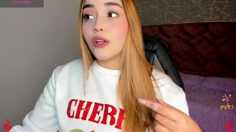 Snapshot of lucia_star_ chatting on January 24, 2025, 7:18 pm lucia star  online show from January 24, 2025, 7:18 pm
