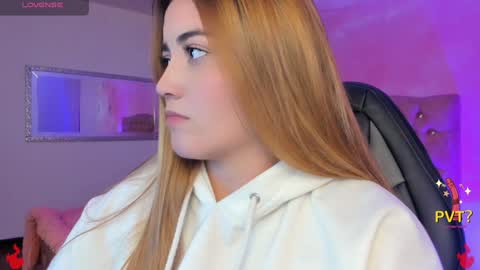 Snapshot of lucia_star_ chatting on February 7, 2025, 5:52 am lucia star  online show from February 7, 2025, 5:52 am