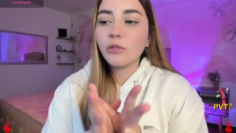 Snapshot of lucia_star_ chatting on February 18, 2025, 5:42 am lucia star  online show from February 18, 2025, 5:42 am