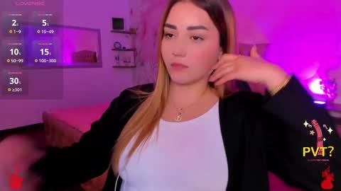Snapshot of lucia_star_ chatting on March 11, 2025, 2:43 am lucia star  online show from March 11, 2025, 2:43 am