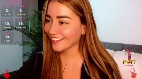 Snapshot of lucia_star_ chatting on October 14, 2025, 4:24 am lucia star  online show from October 14, 2025, 4:24 am