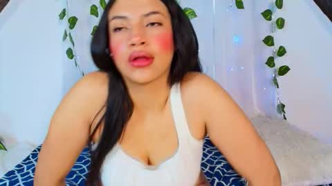 lucia_sweeet online show from January 15, 2026, 2:32 pm