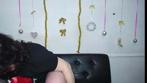 Snapshot of luciami chatting on January 14, 2025, 9:20 pm LuciaMi online show from January 14, 2025, 9:20 pm