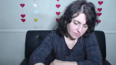Snapshot of luciami chatting on February 7, 2025, 12:06 pm LuciaMi online show from February 7, 2025, 12:06 pm