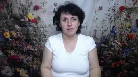 Snapshot of luciami chatting on October 12, 2025, 5:06 am LuciaMi online show from October 12, 2025, 5:06 am