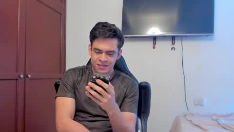 Snapshot of lucian_gomez chatting on October 5, 2025, 7:23 pm Lucian Gomez online show from October 5, 2025, 7:23 pm