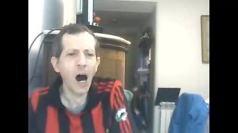 Snapshot of lucianoaxel chatting on February 21, 2026, 3:07 am Luciano online show from February 21, 2026, 3:07 am