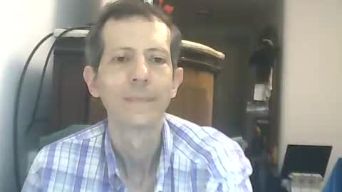 Snapshot of lucianoaxel chatting on April 3, 2026, 1:47 am Luciano online show from April 3, 2026, 1:47 am