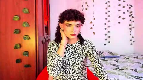 Snapshot of lucianromeo17 chatting on October 8, 2025, 3:37 am Lucy or Lucian 3 Come to my social Links3   online show from October 8, 2025, 3:37 am