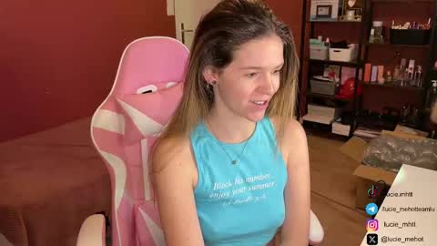 Snapshot of lucie_hot chatting on February 24, 2025, 9:10 am Lucie hot follow me on online show from February 24, 2025, 9:10 am