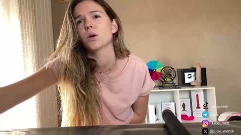 Snapshot of lucie_hot chatting on September 22, 2025, 1:02 pm Lucie hot follow me on online show from September 22, 2025, 1:02 pm