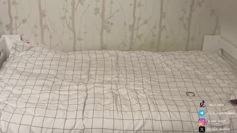 Snapshot of lucie_hot chatting on September 24, 2025, 6:55 pm Lucie hot follow me on online show from September 24, 2025, 6:55 pm