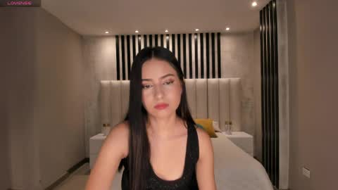 Snapshot of luciemartin_ chatting on March 28, 2026, 7:35 pm Lucie Martin online show from March 28, 2026, 7:35 pm