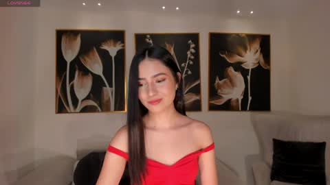 Snapshot of luciemartin_ chatting on April 1, 2026, 7:33 pm Lucie Martin online show from April 1, 2026, 7:33 pm