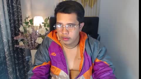 Luciferhotcum online show from February 1, 2025, 4:33 pm