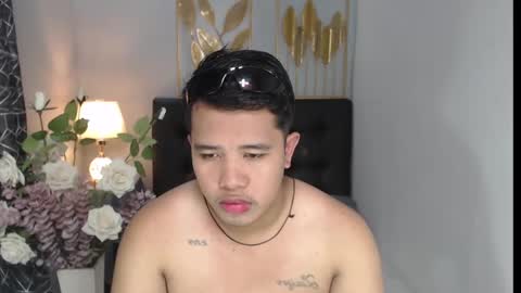 Luciferhotcum online show from February 12, 2025, 9:10 am