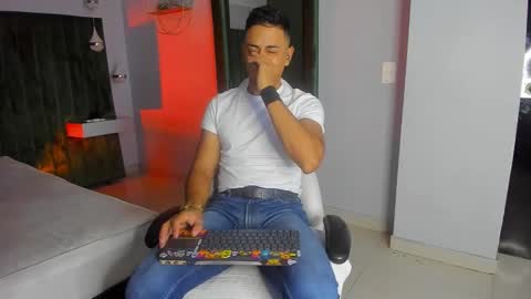 Leo online show from November 12, 2025, 11:43 am