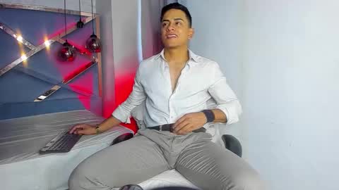 Snapshot of lucii_fer_ chatting on March 13, 2026, 11:28 am Leo online show from March 13, 2026, 11:28 am