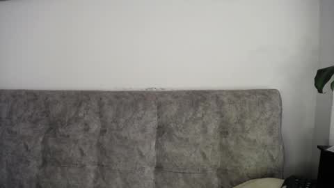 luciiana online show from February 28, 2026, 3:57 pm