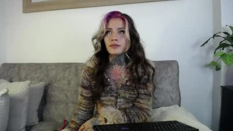 luciiana online show from May 13, 2026, 8:16 pm
