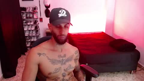 luciifer_hills online show from December 6, 2024, 6:39 pm