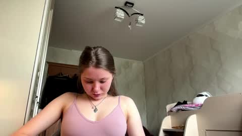 Snapshot of lucindascercy chatting on April 15, 2026, 6:20 am Maya online show from April 15, 2026, 6:20 am