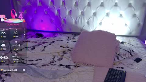 Snapshot of luck_parker chatting on October 9, 2025, 4:43 am maye online show from October 9, 2025, 4:43 am