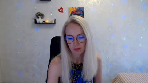 Snapshot of luckcristal chatting on July 2, 2026, 5:19 pm Arina online show from July 2, 2026, 5:19 pm