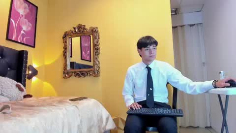 luckk_ online show from May 22, 2026, 4:52 am
