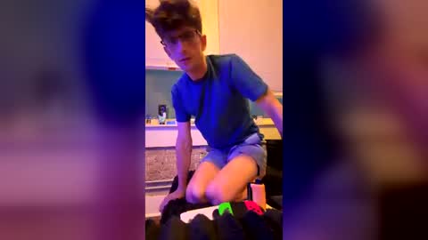 lucky_bme online show from June 18, 2026, 1:28 am