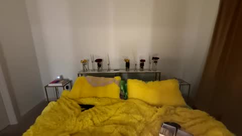 Snapshot of lucky_g3ld chatting on May 12, 2026, 8:33 am lucky_g3ld online show from May 12, 2026, 8:33 am