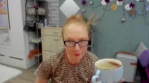lucky_licky20 online show from January 18, 2026, 2:37 am