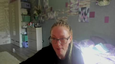 Snapshot of lucky_licky20 chatting on June 5, 2026, 2:40 am lucky_licky20 online show from June 5, 2026, 2:40 am