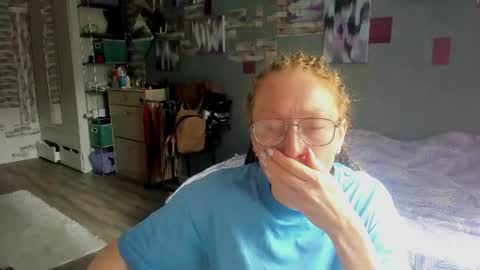 Snapshot of lucky_licky20 chatting on June 22, 2026, 1:40 am lucky_licky20 online show from June 22, 2026, 1:40 am