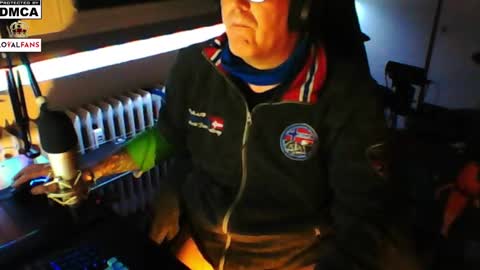 Snapshot of luckyfreak1 chatting on February 8, 2025, 5:18 pm call me Stefan online show from February 8, 2025, 5:18 pm