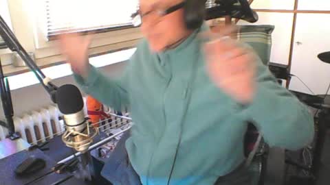        call me  Stefan online show from April 3, 2026, 10:57 am