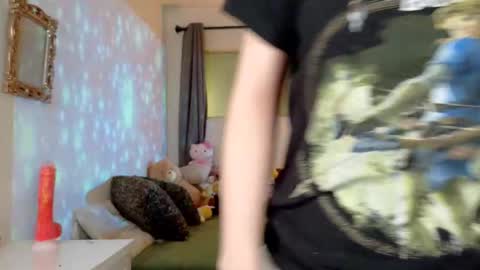 Jade online show from February 28, 2026, 4:13 am