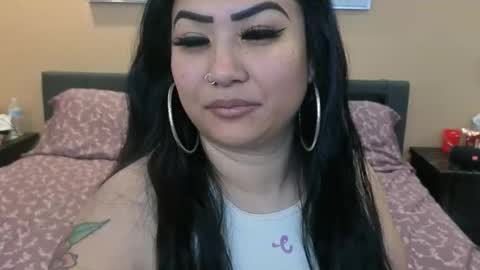 luckylee1992 online show from January 16, 2026, 4:05 am