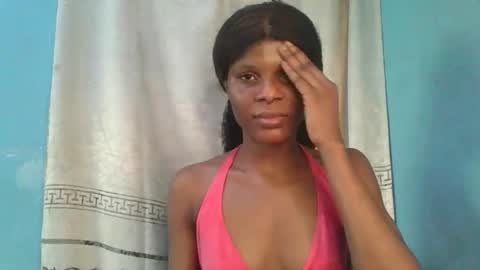 Snapshot of luckymadequeen chatting on January 18, 2026, 3:27 pm Gloria online show from January 18, 2026, 3:27 pm