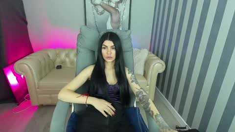Monika online show from March 4, 2025, 9:18 am