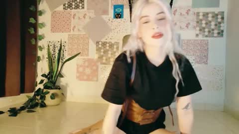 luckysapphire777 online show from February 24, 2026, 9:29 am