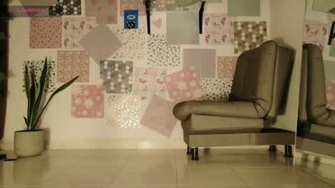 luckysapphire777 online show from April 13, 2026, 9:59 am