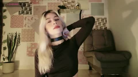 luckysapphire777 online show from May 31, 2026, 11:06 am