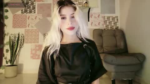 luckysapphire777 online show from June 12, 2026, 12:04 pm