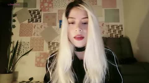 luckysapphire777 online show from June 22, 2026, 1:41 pm