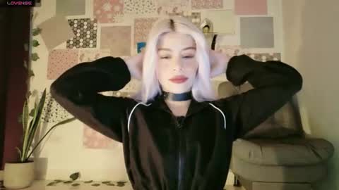 luckysapphire777 online show from July 26, 2026, 12:23 pm
