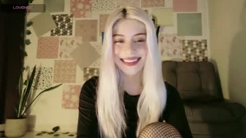 luckysapphire777 online show from August 1, 2026, 12:04 pm