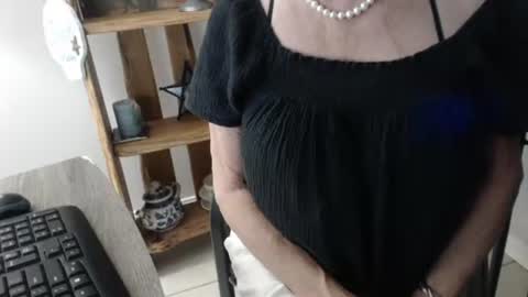 lucy_0000 online show from October 19, 2025, 10:54 pm
